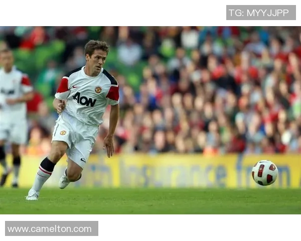 退役足球明星壁纸精选展现传奇球员风采与青春记忆